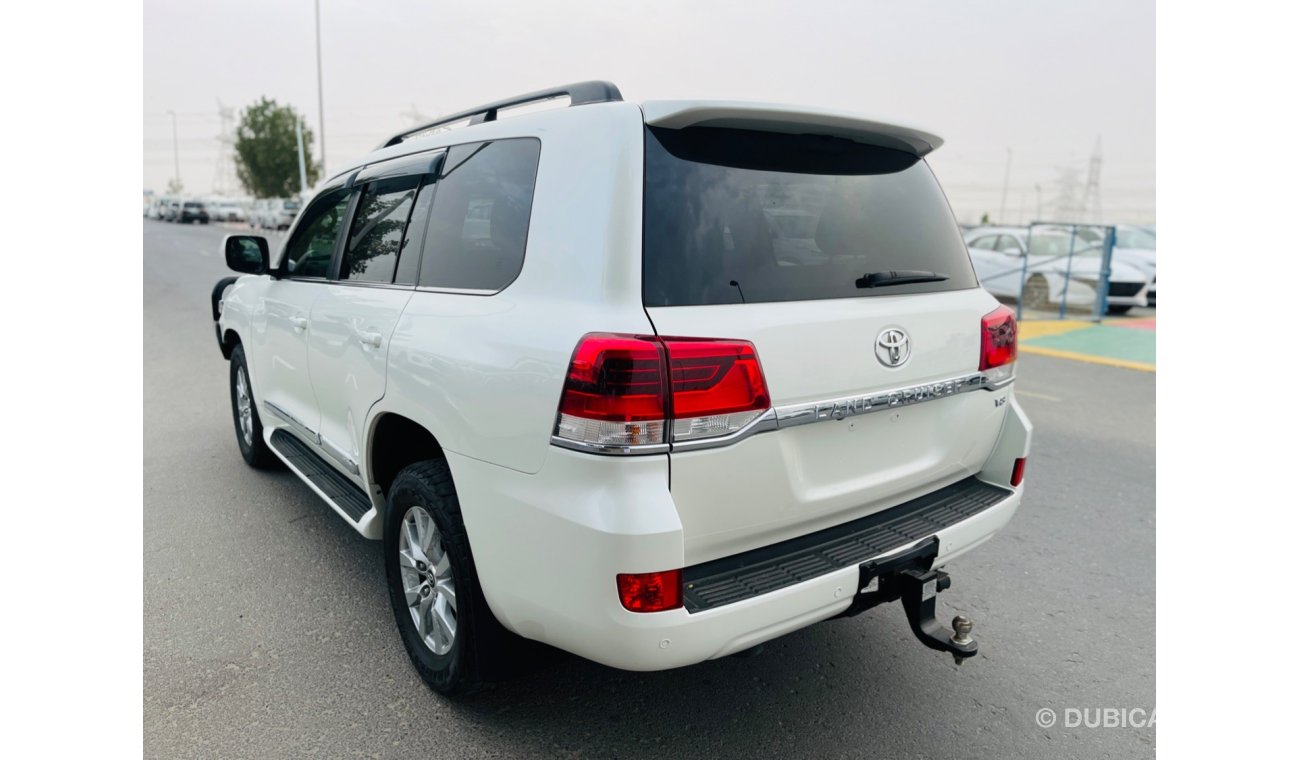 Toyota Land Cruiser Toyota Landcruiser RHD Diesel engine model 2017 full option car very clean and good condition