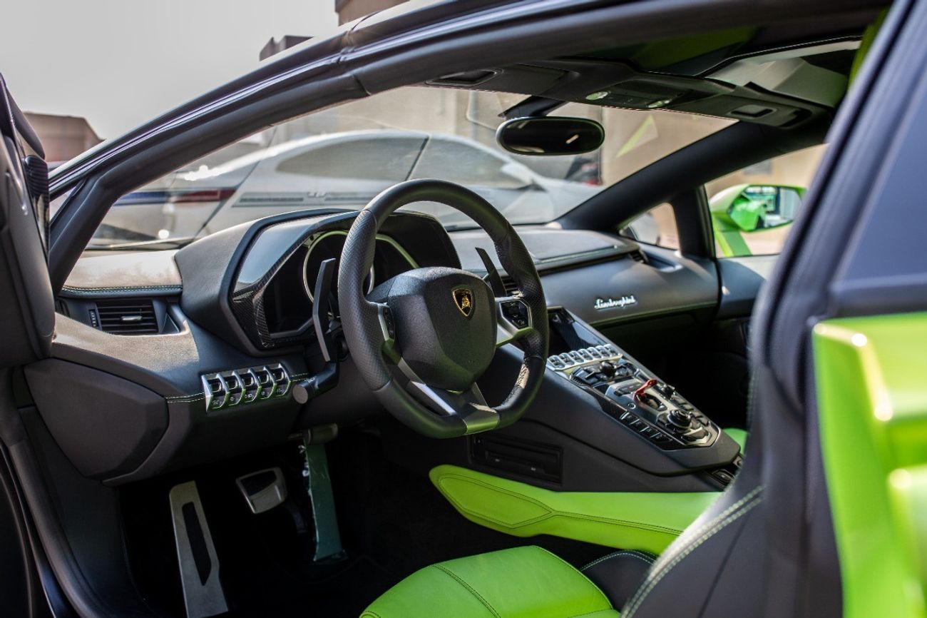 Lamborghini Aventador LP700