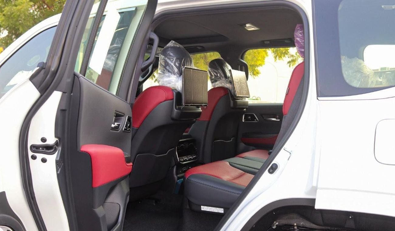 Toyota Land Cruiser Toyota Land Cruiser VXR / GCC / Hybrid / 0 km / white