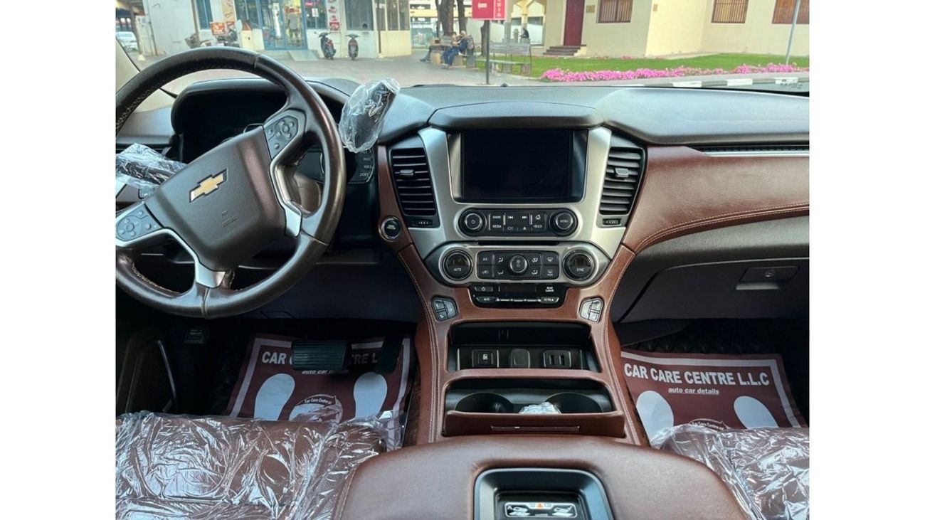 Chevrolet Suburban Premier