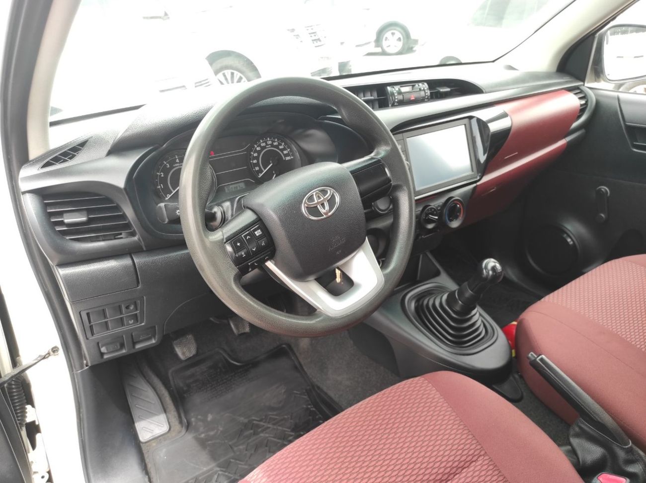 Toyota Hilux DLS 2.7L Toyota Hilux 2021 manual 4×2 petrol