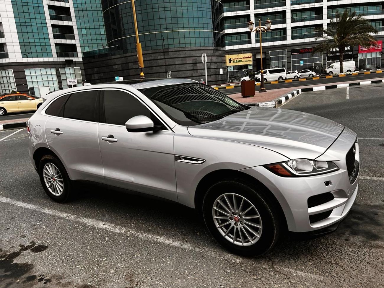 جاكوار F بيس SE 2.0L