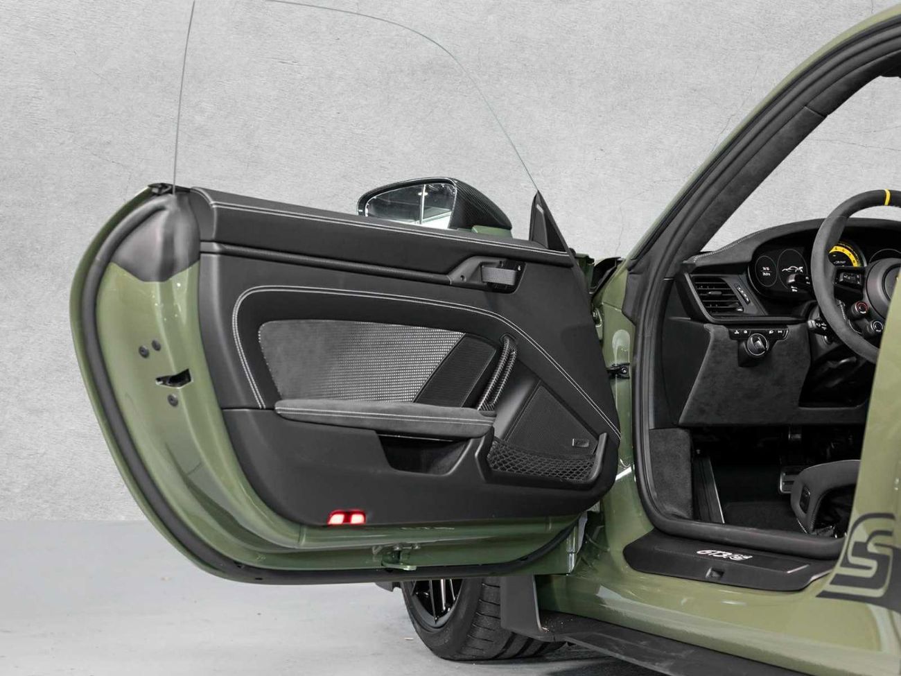 بورش 911 GT3 RS 4.0L (520 HP) Coupe