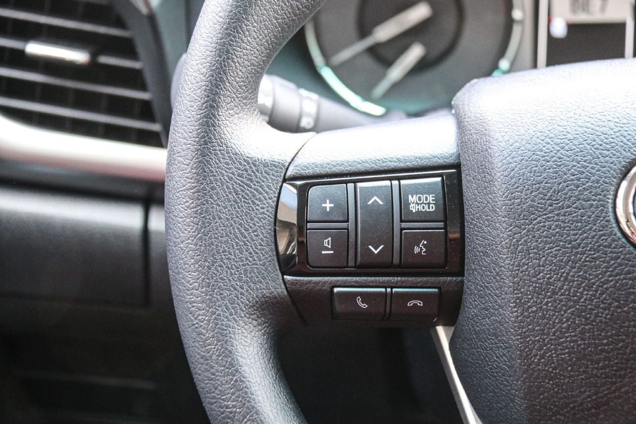 Toyota Hilux GLX 2.7L MT 2026 without push start