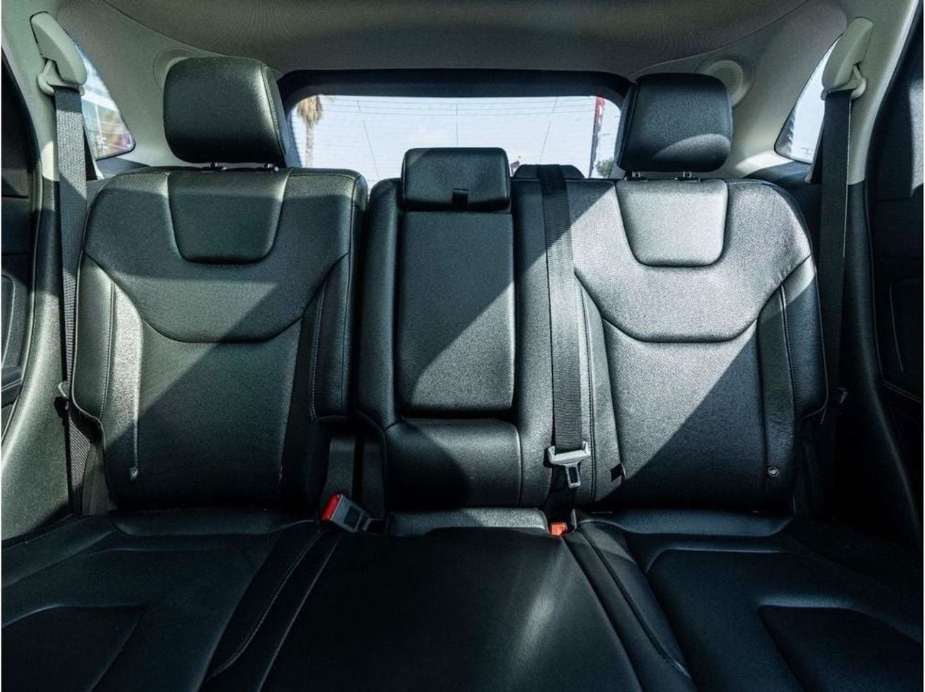 Ford Edge AED 1,573 PM • EDGE TITANIUM • ONLY 63,000 KM • FULL OFFICIAL FORD SERVICE HISTORY • FULLY LOADED