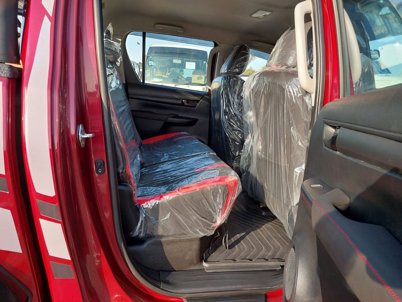 Toyota Hilux (RAMADAN OFFER) TOYOTA HILUX PICKUP RHD 2023 MODEL 2.8 L DIESEL AUTOMATIC(PM95545)