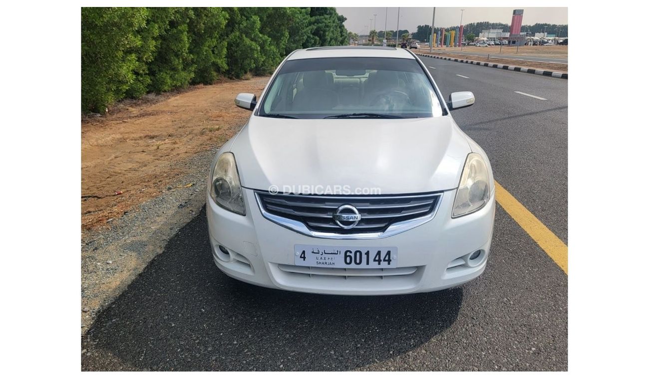 نيسان ألتيما