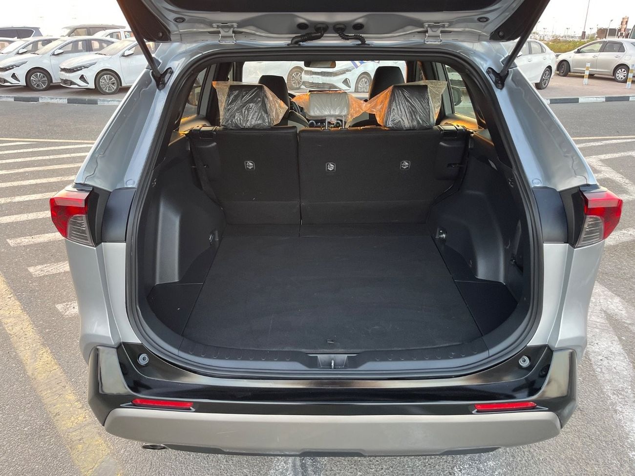 Toyota RAV4 2023 TOYOTA RAV4 SE HYBRID 4x4 IMPORTED FROM USA