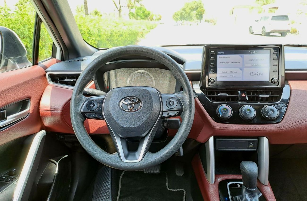 تويوتا كورولا كروس 2022 1.8L GCC (1190/-MONTHLY)