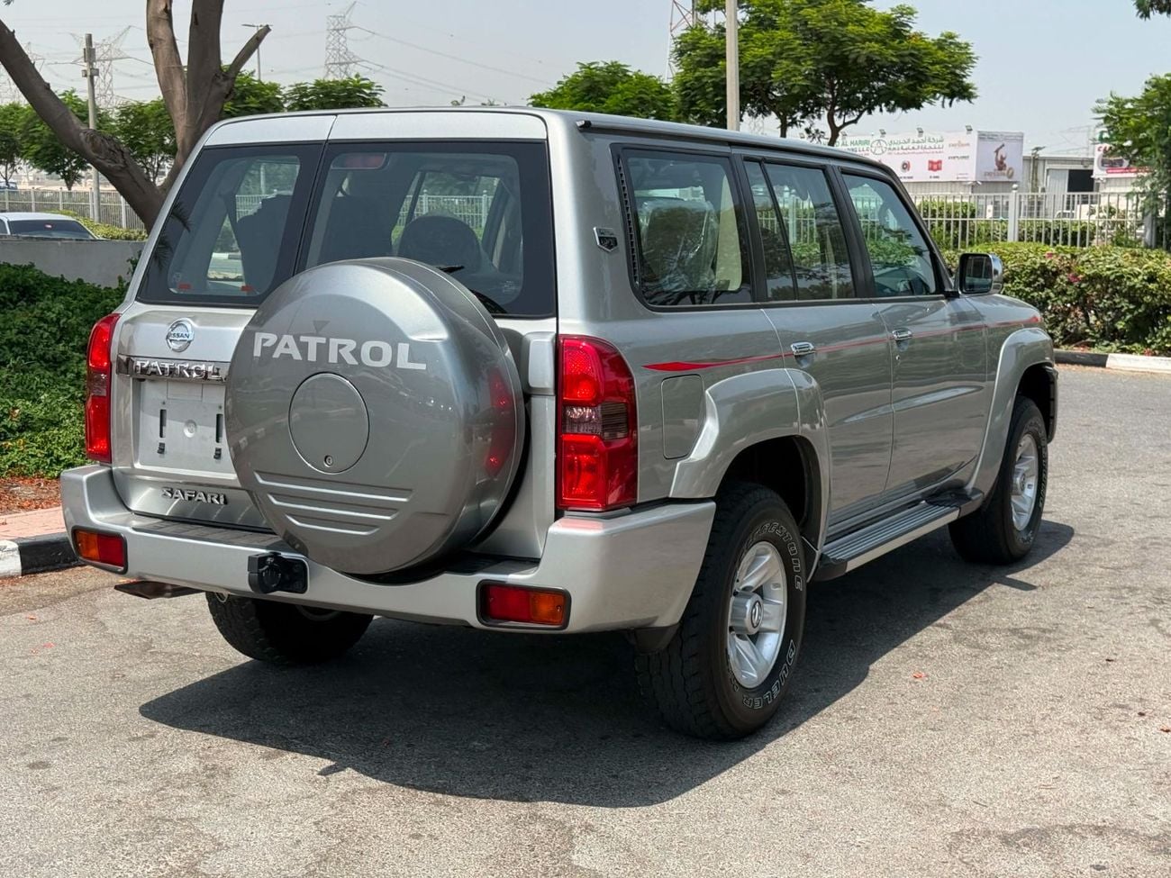 Nissan Patrol SUPER SAFARI HT **2024**GCC SPEC NEAT AND CLEAN