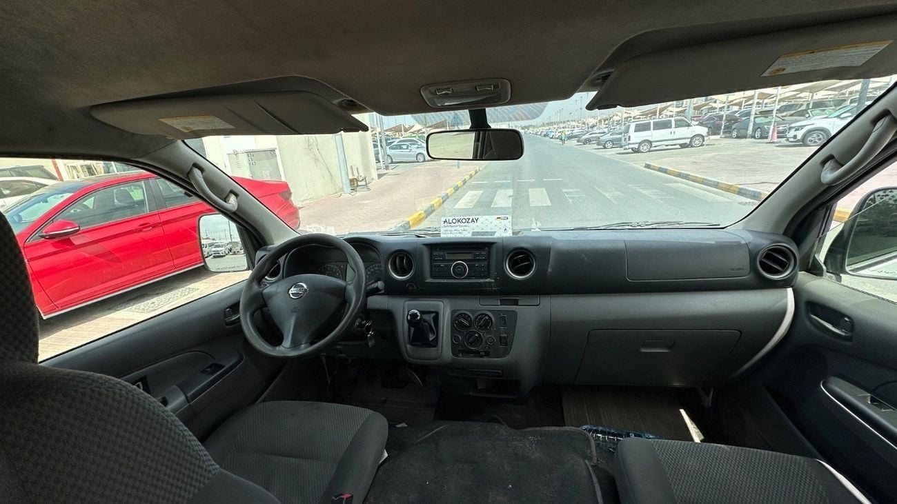 Nissan Urvan STD Microbus 13-Seater Manual (5-Door)