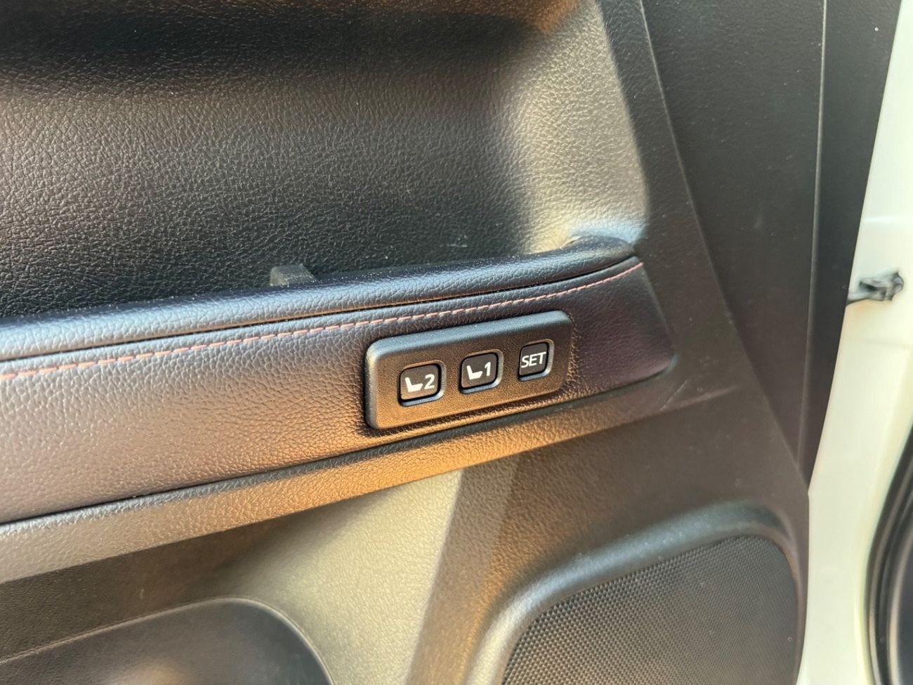 Toyota 4Runner LIMITED, FULL OPTION, PUSH START, LEADER SEAT, SUNROOF