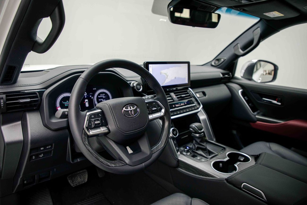 Toyota Land Cruiser VXR 3.5L – Precious White Pearl Inside Black and Dark Red | Export Only