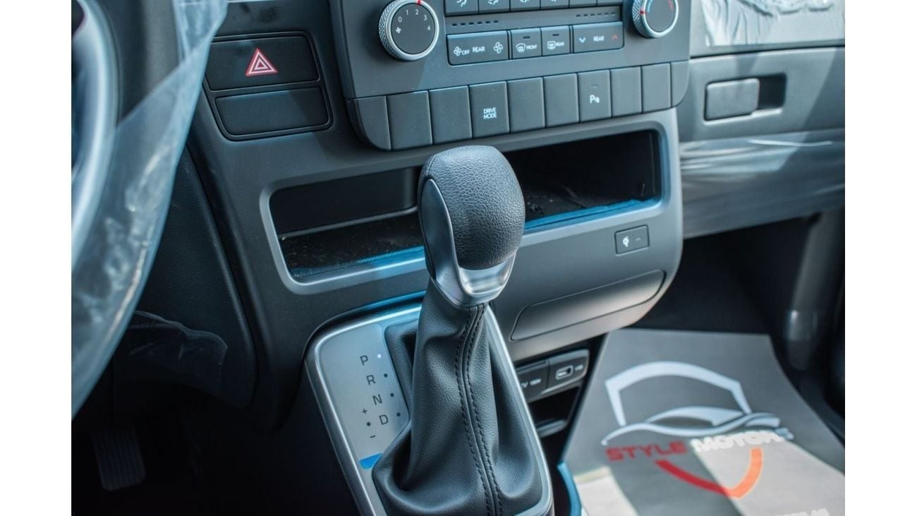 هيونداي ستاريا HYUNDAI STARIA 2024 11SEATER GCC SPECS
