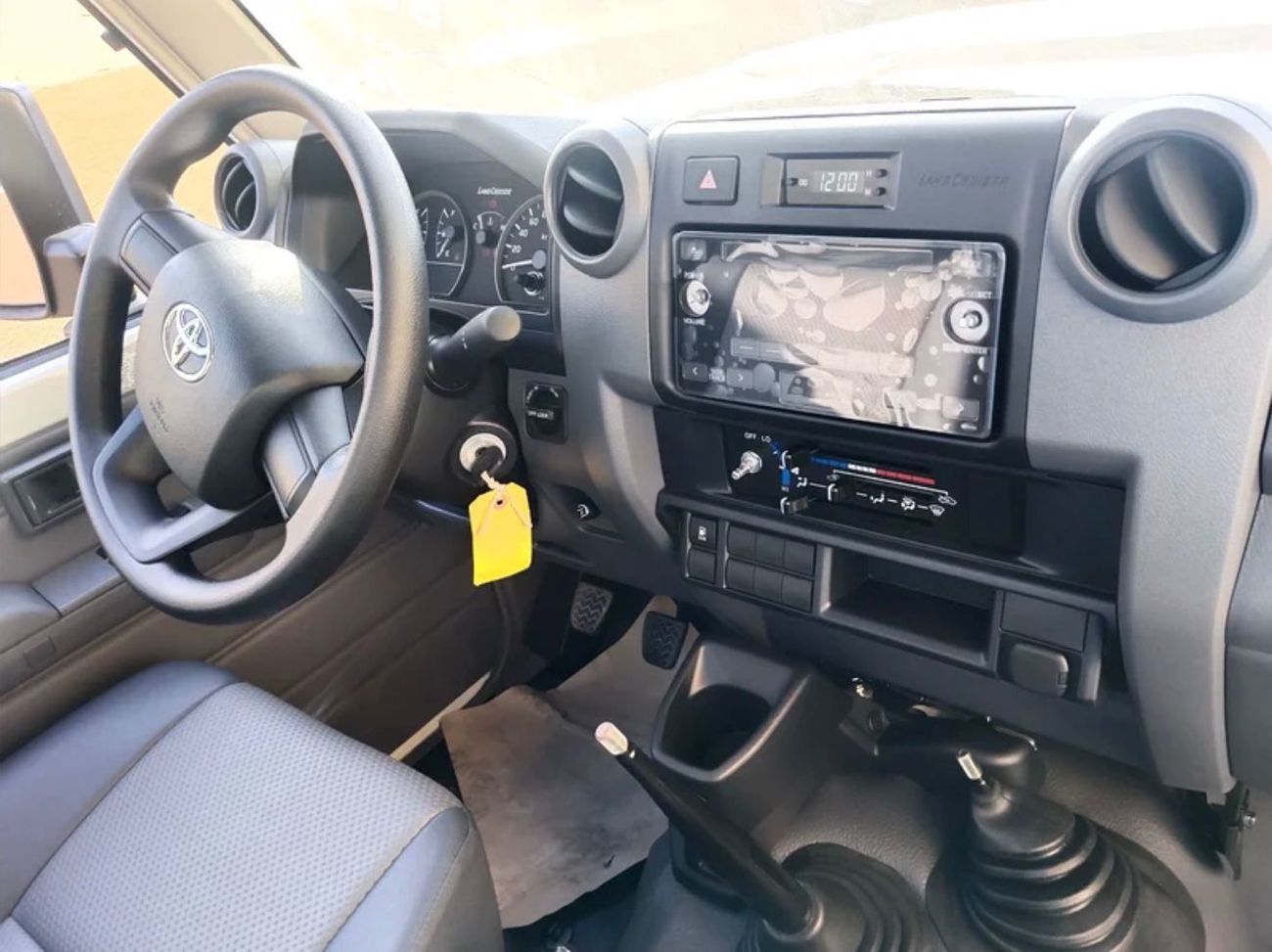 تويوتا لاند كروزر بيك آب SC 4.0L LAND CRUISER LC79 SC 4.2L DIESEL 2025