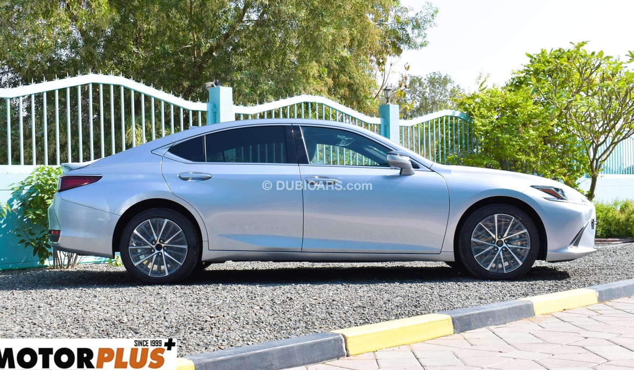 Lexus ES 300 h radar, seat heater, big screen, export only 2024 Euro specs