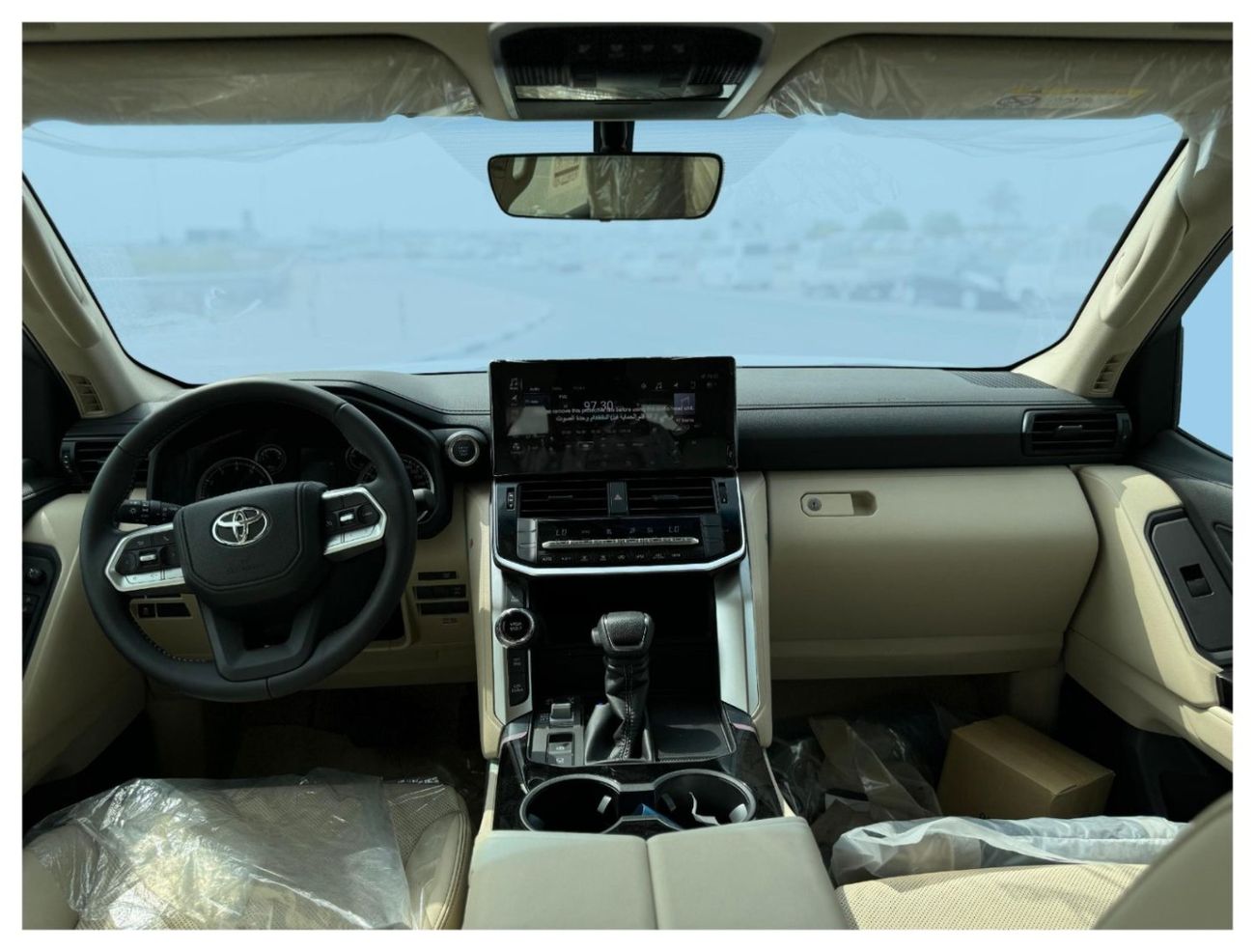 Toyota Land Cruiser GXR 4.0L FULL OPTION WITH SUNROOF AND COOLING BOX