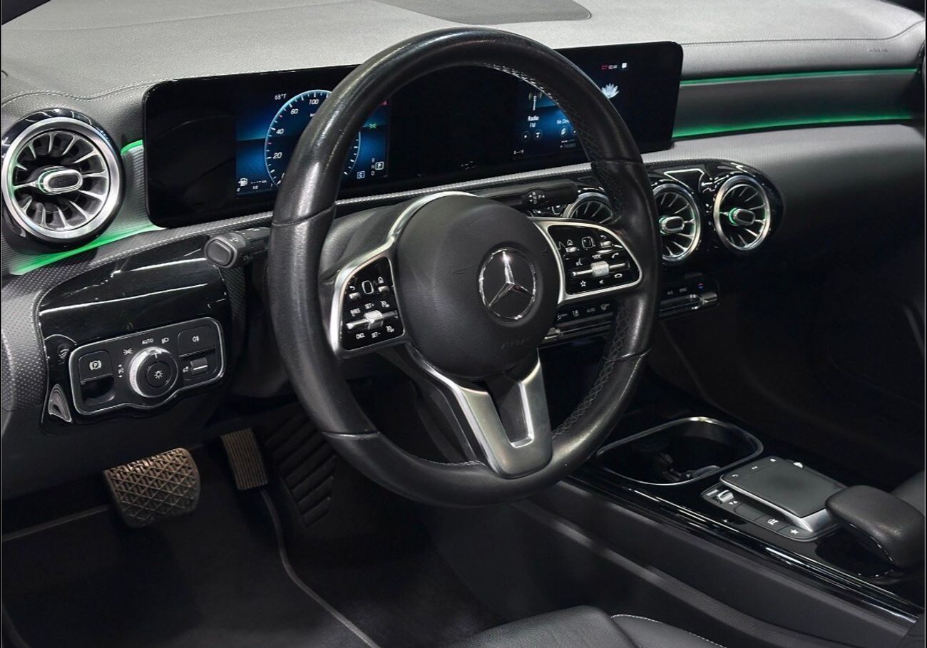 مرسيدس بنز A 220 2.0