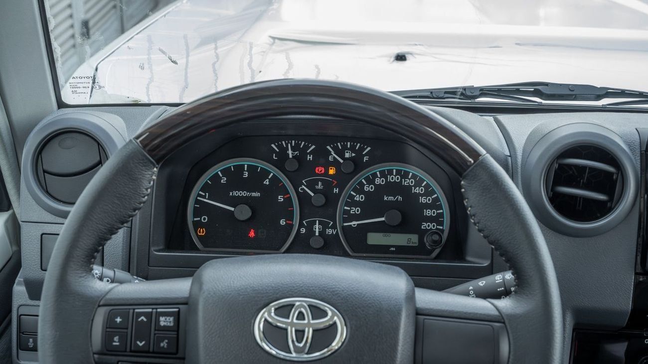 Toyota Land Cruiser 76 TOYOTA LANDCRUISER76 HARDTOP 2.8 MT LX LOW -2026YM