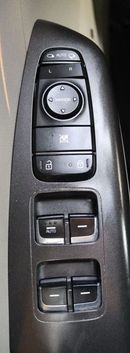 Kia Sportage Base 1.6L