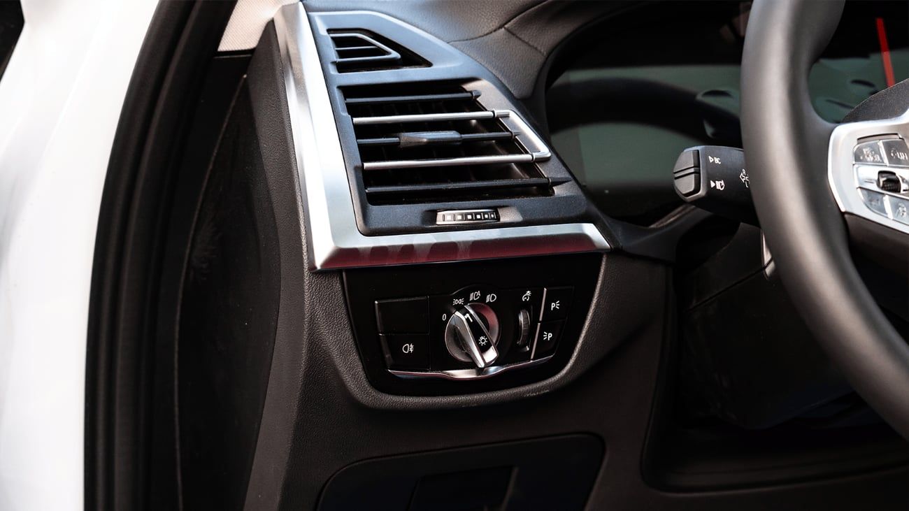 بي أم دبليو iX3 2025 | BMW IX3 LEADING VERSION M SPORT