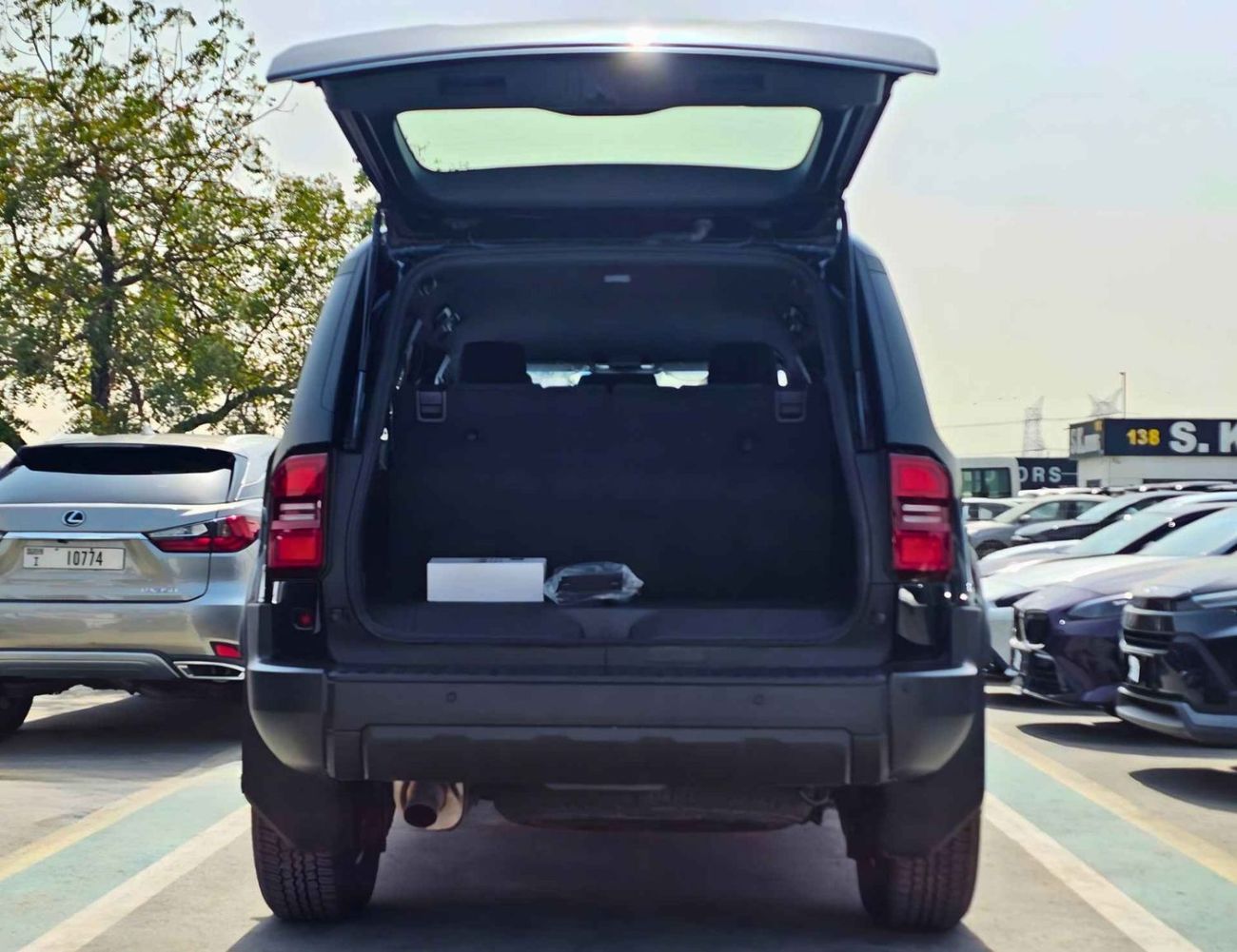 تويوتا برادو ALL ROUNDER || MID OPTION || 2.4L PETROL V4 || LETHAER WITH DRIVER PWR SEAT || COOL BOX (CODE#PPARS)
