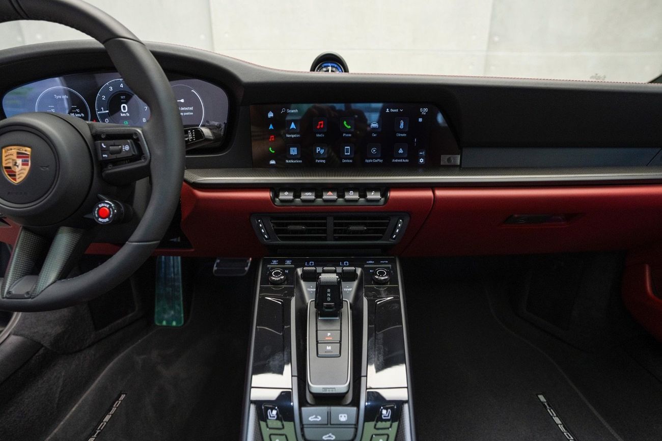 Porsche 911 Carrera GTS 3.0L (450 HP) Coupe