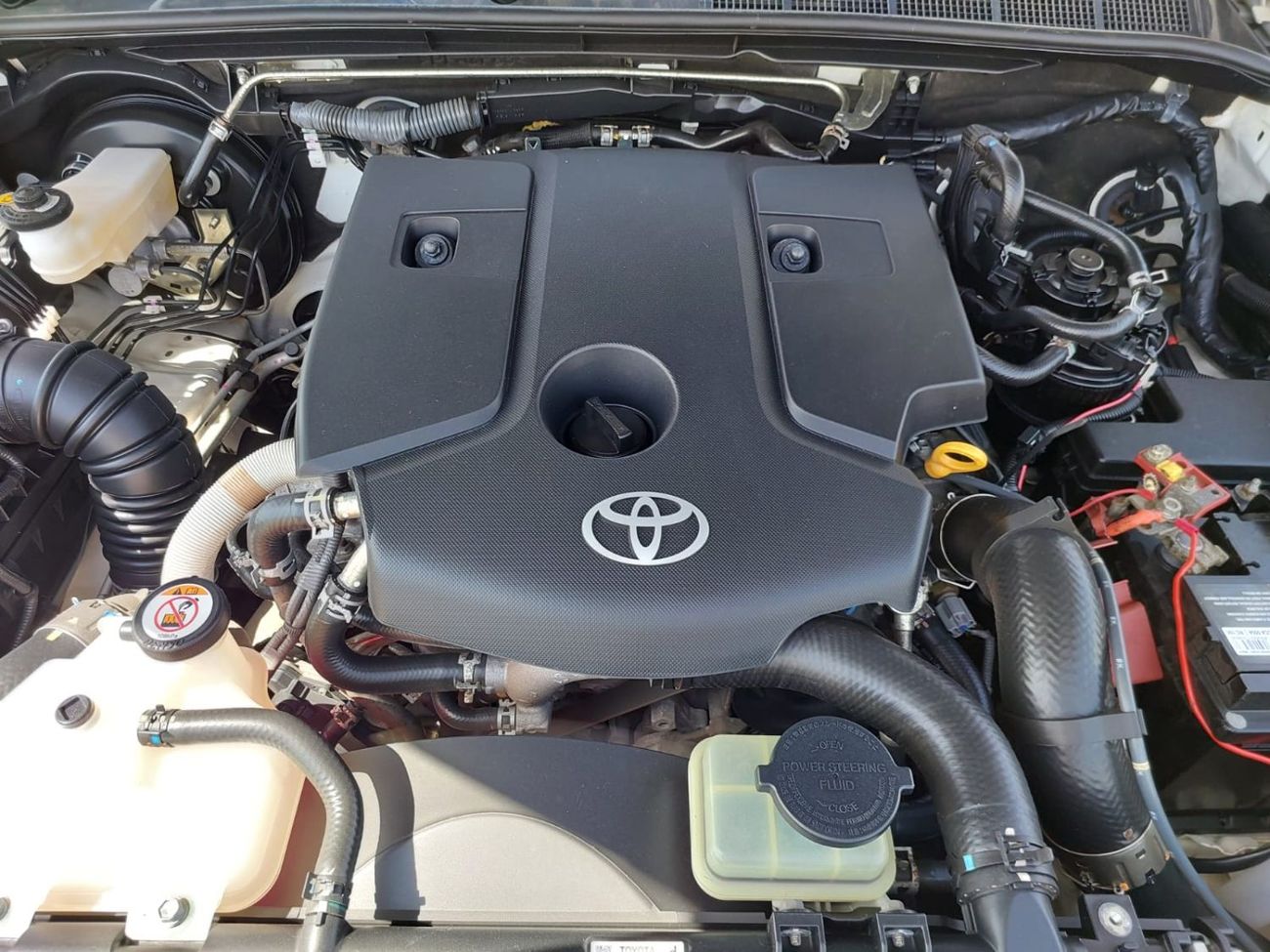 Toyota Hilux (RAMADAN OFFER) TOYOTA HILUX PICKUP RHD 2021 MODEL 2.8 L DIESEL AUTOMATIC(PM71438)