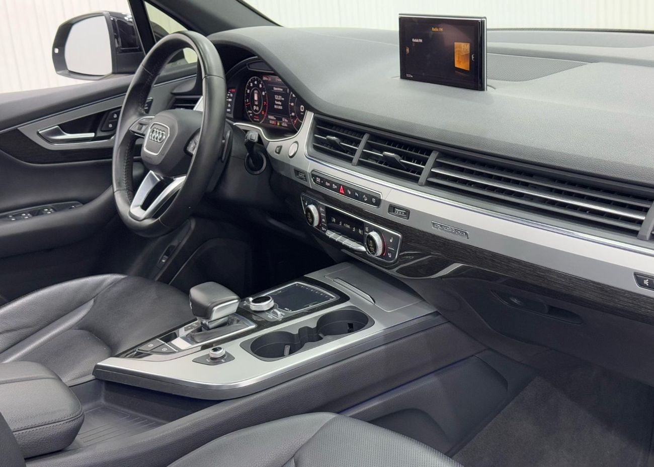 أودي Q7 55 TFSI quattro 3.0L 2019 Audi Q7 V6 55 TFSI Quattro, 1 Year Warranty, Agency Full Service History,