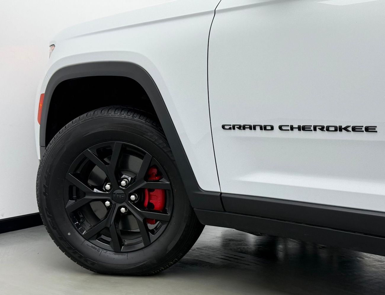 جيب جراند شيروكي Limited 3.6L