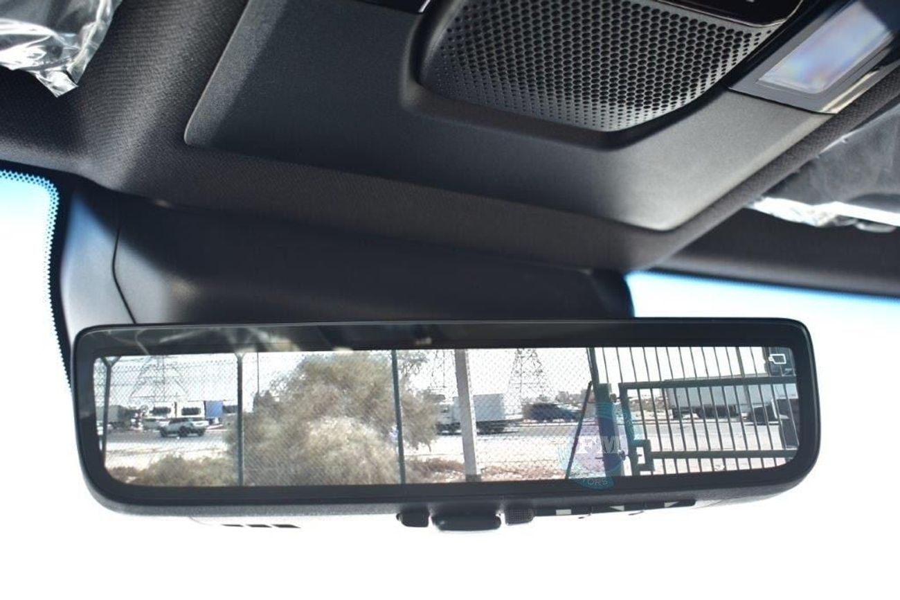 تويوتا برادو Luxury 2.4L Petrol 4WD 7 Seat Automatic