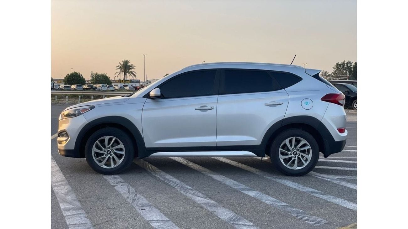 Hyundai Tucson 2016 Hyundai Tucson 2.0L V4 - GDi 4x4 AWD - Electric Seat and Rear CAM -