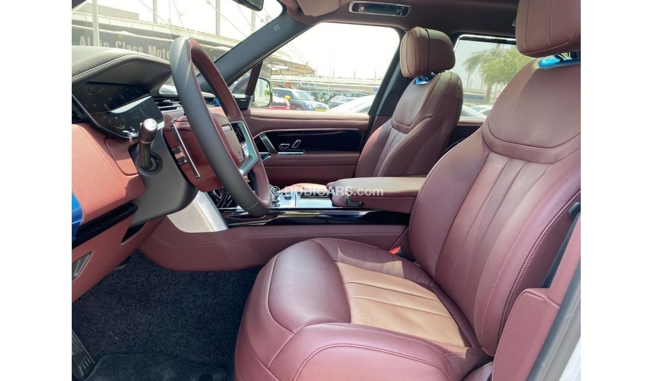 Land Rover Range Rover GCC SPECC UNDER WARRANTY AND SERVICE CONTRACT