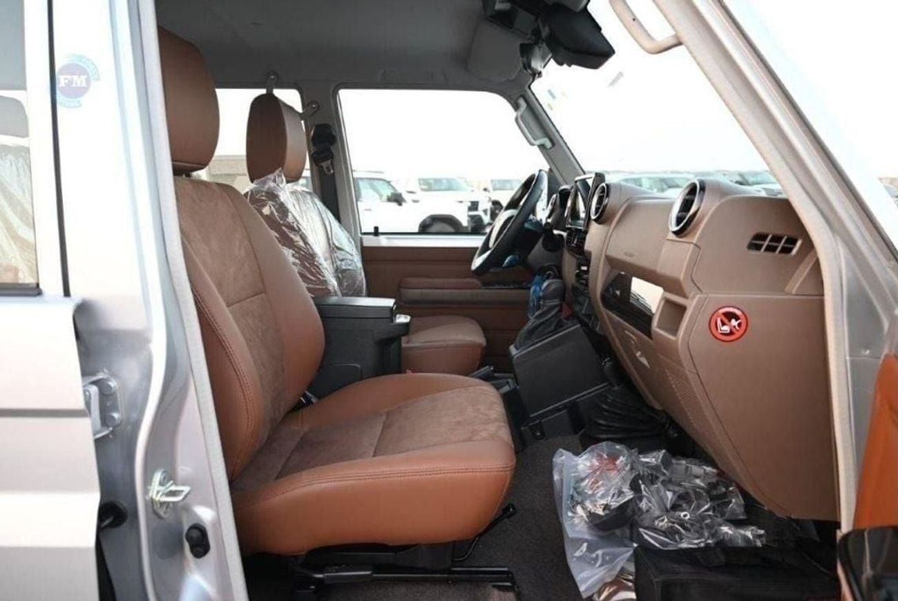 تويوتا لاند كروزر 70 76 SDLX 4.0L Petrol 4WD Automatic