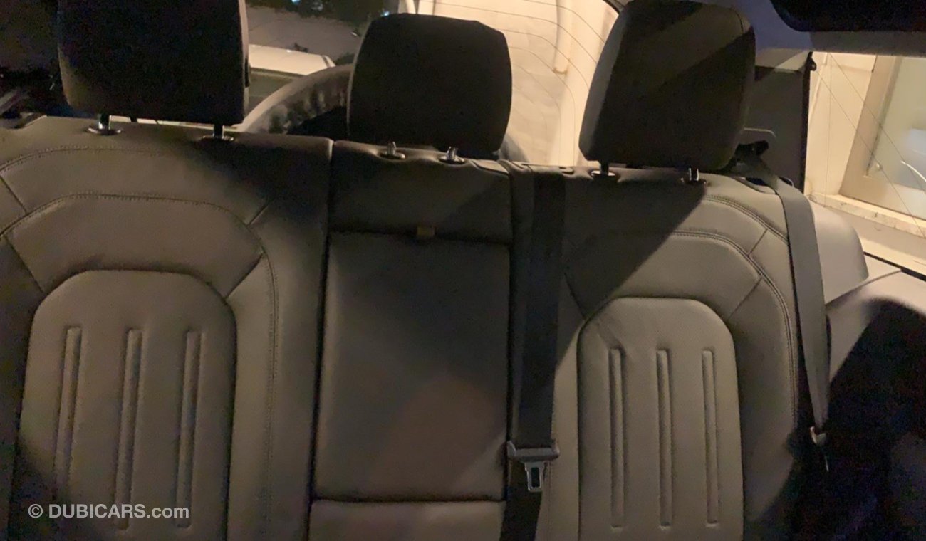 Land Rover Defender Land Rover  Defender  2022 4.0 L V6  Full option