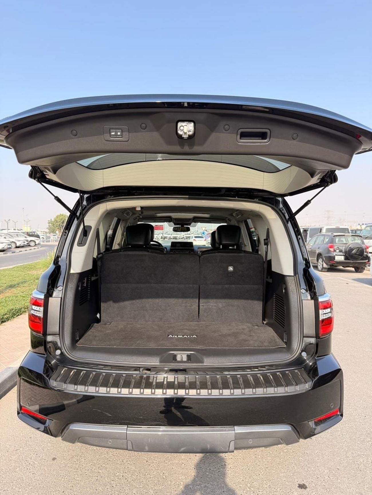 نيسان أرمادا SL full option Sunroof