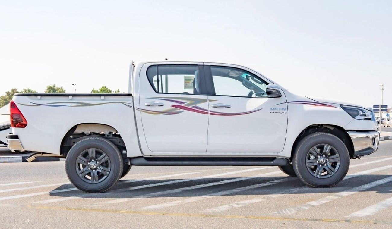 Toyota Hilux 2025 Toyota Hilux SR5 DC 4x4 2.7L Petrol AT (White)