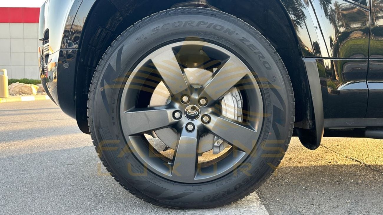 Land Rover Defender 110 HSE P400 3.0L GCC DEALER WARRANTY 5 YEARS