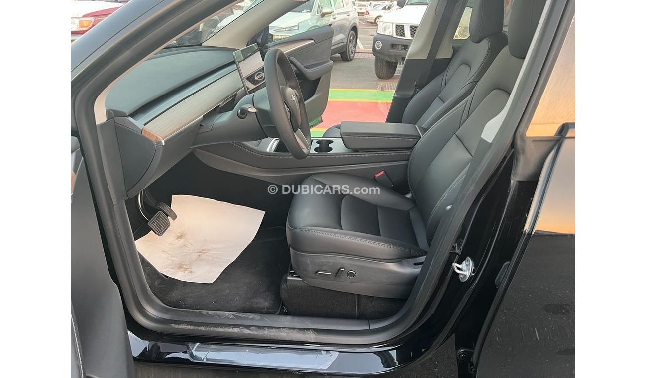 Tesla Model Y AWD LONG RANGE