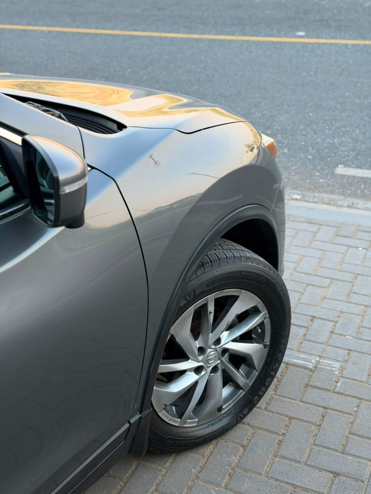 نيسان روج SV (NON GCC) SL / V4 2.5L / PANORAMIC SUNROOF /360 CAMERA / BIG SCREEN / 4X4 / RIMS / IN PERFECT CON