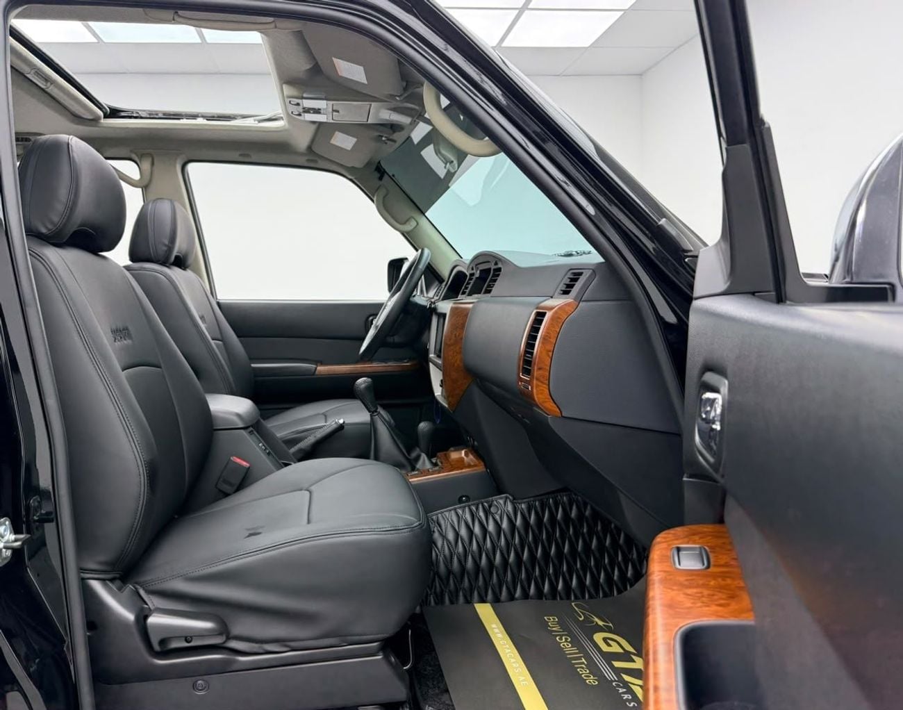 Nissan Patrol SAFARI SW 2024 Nissan Patrol Safari Al Ostoura Edition, Nissan Warranty, Full Service History, GCC Specs.