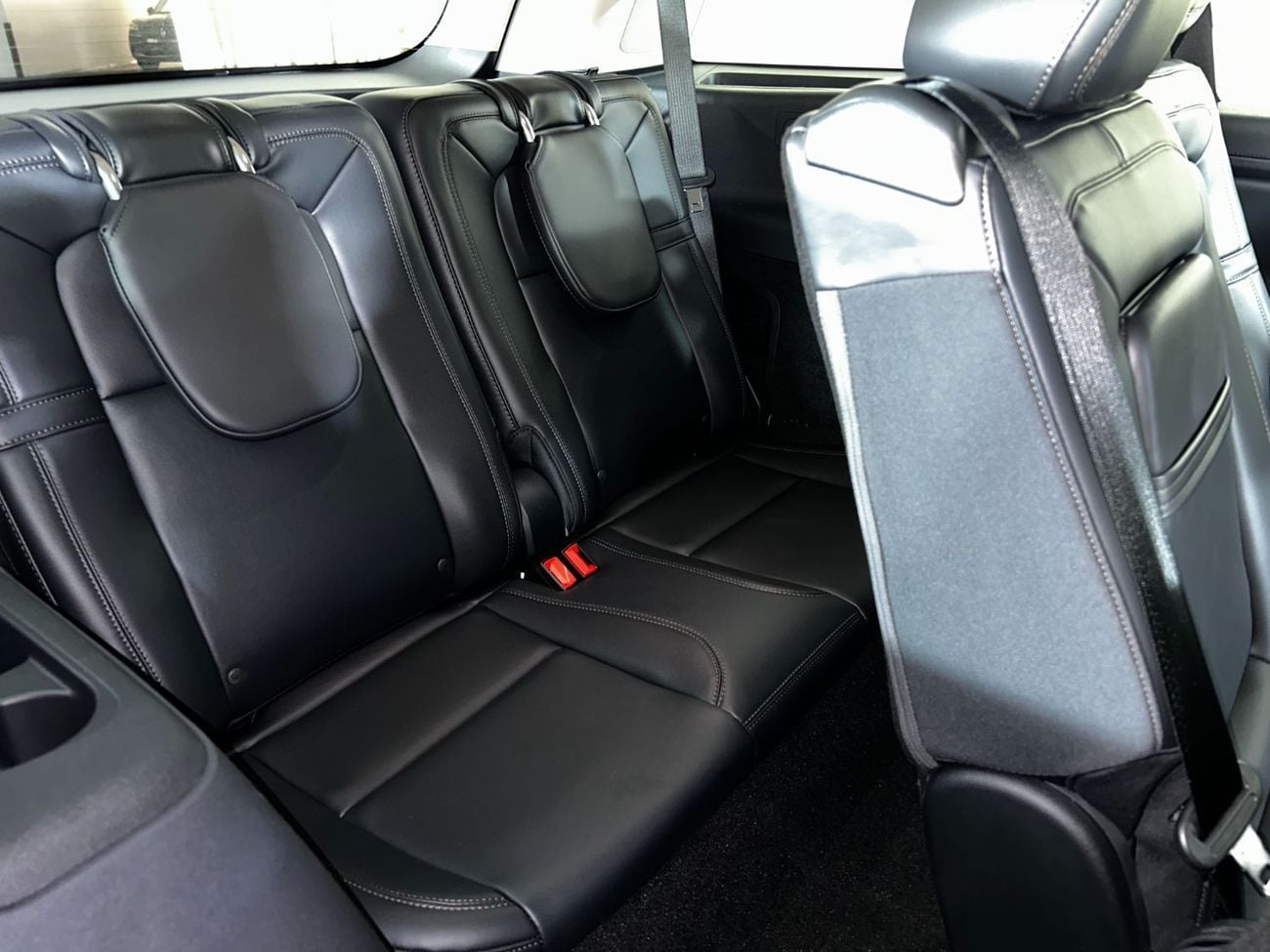 Lincoln Aviator Reserve 3.0L AVI425W RESERVE / AL TAYER MOTORS / AL QOUZ SHOWROOM