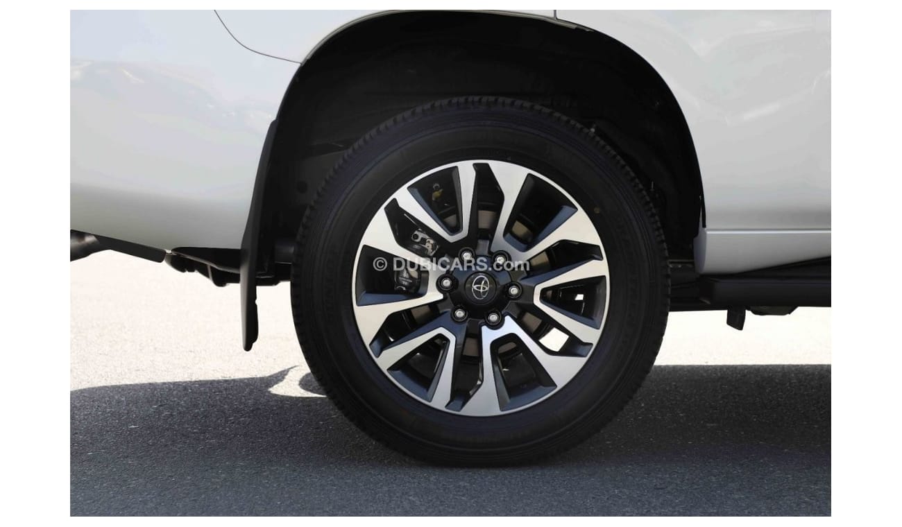 تويوتا برادو 2023 Toyota Prado 4.0 GXR DR P CB SR AT - Pearl White inside beige
