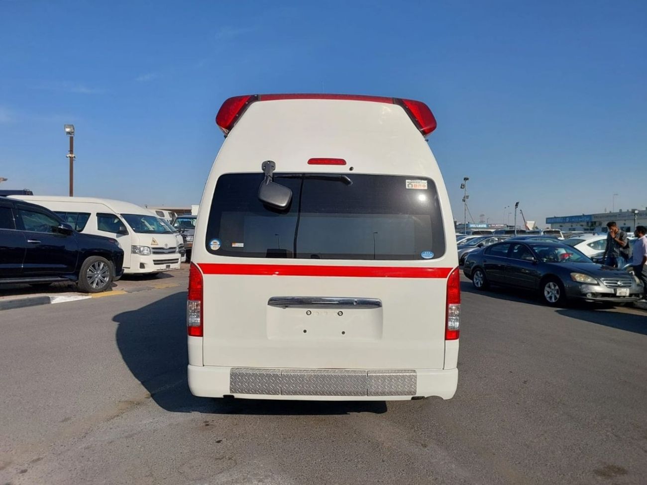 Toyota Hiace TOYOTA HIACE VAN AMBULANCE RHD 2015 MODEL 2.7 L PETROL AUTOMATIC(PM15323)