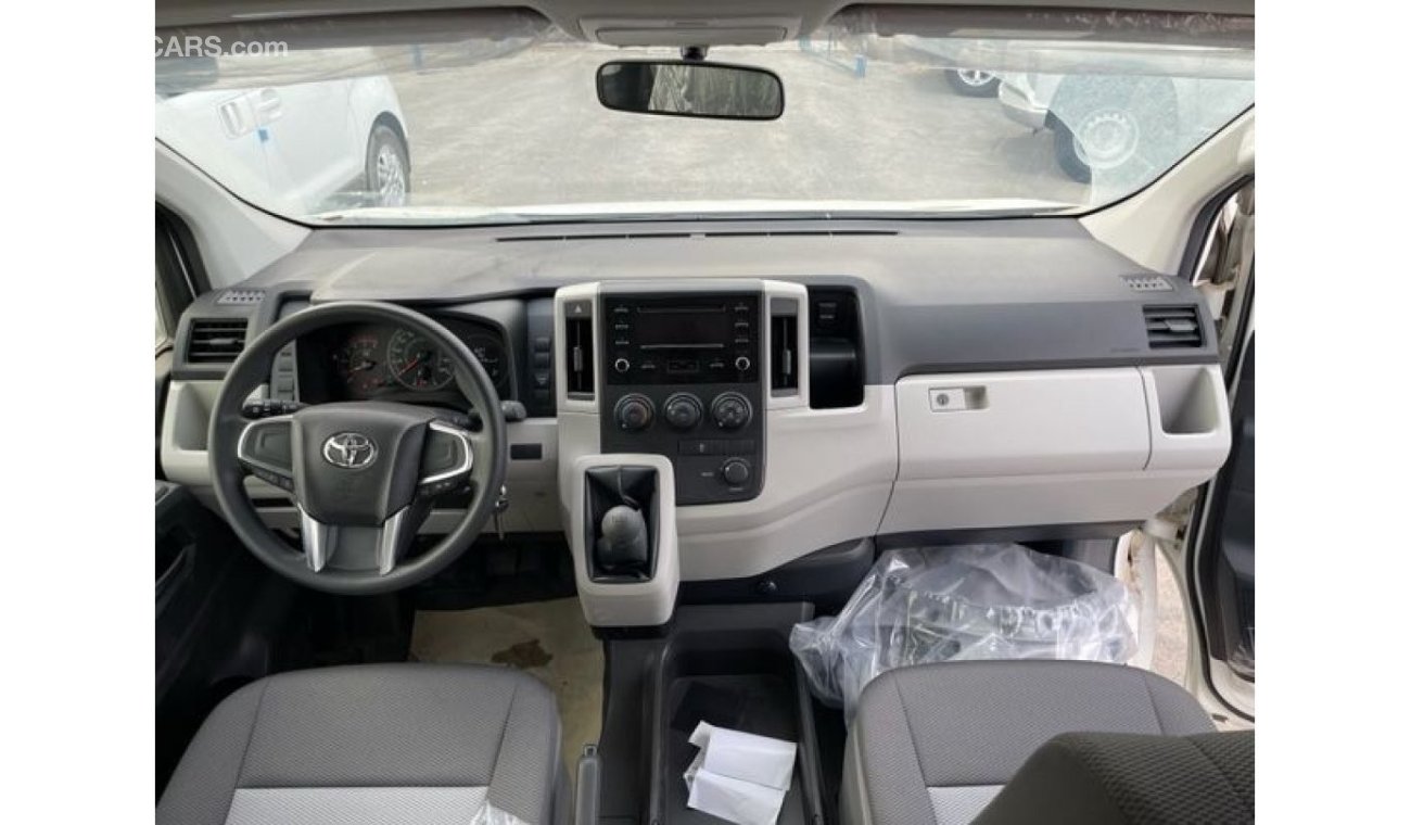 تويوتا هاياس TOYOTA HIACE 2.8L DLX Deisel MT