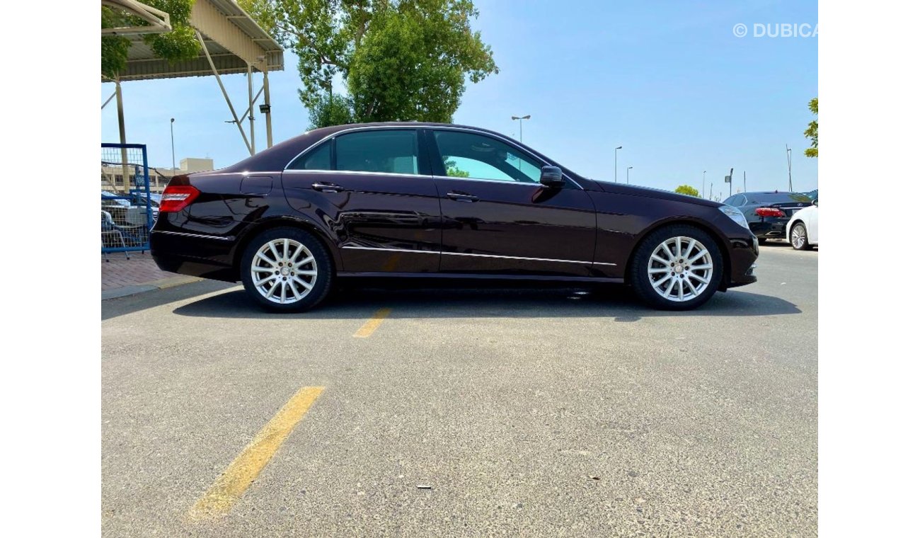 Mercedes-Benz E 350 Burgundy Color