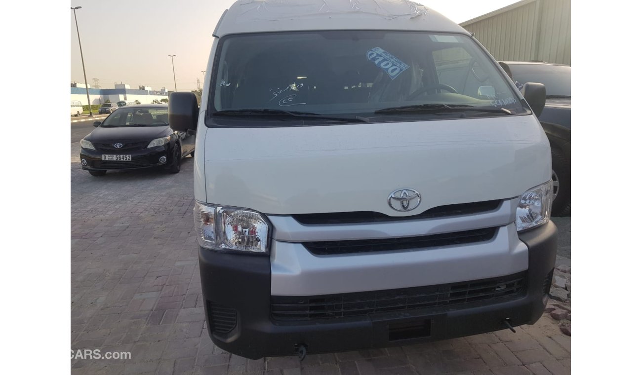 Toyota Hiace 15 seats