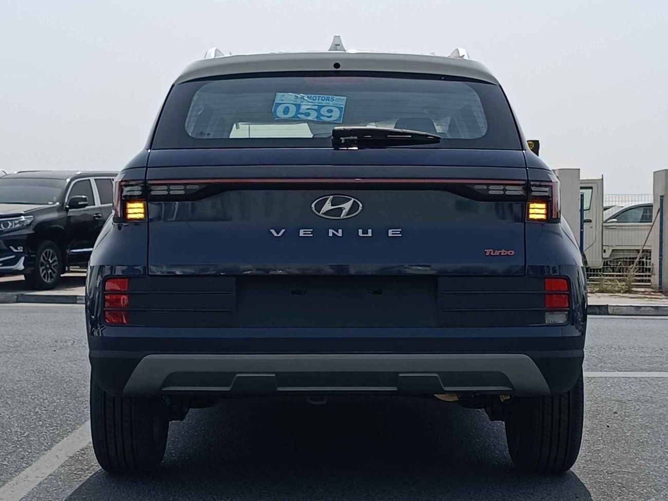 هيونداي فنيو Premier Plus Turbo/ 1.0L V4/ SUNROOF/ FULL OPTION (CODE # VEN10AF)