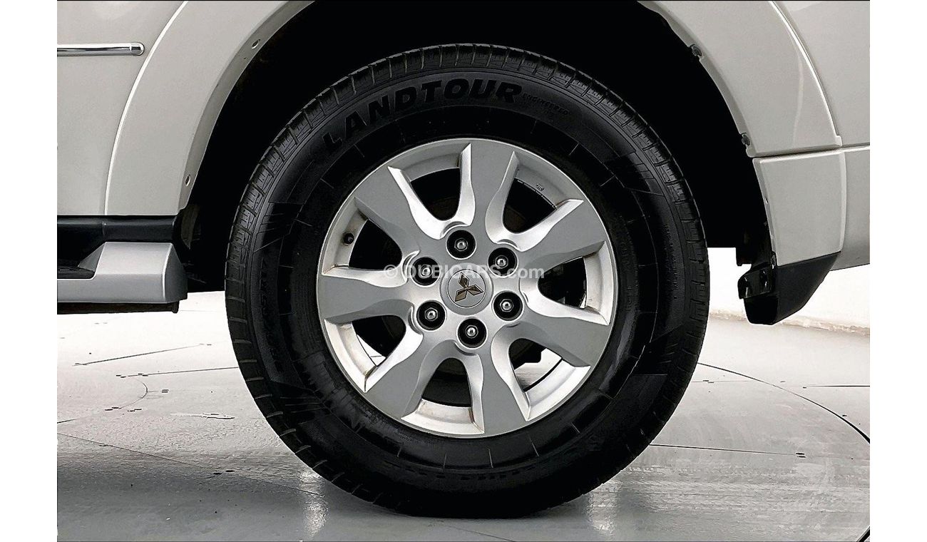 ميتسوبيشي باجيرو GLS Midline