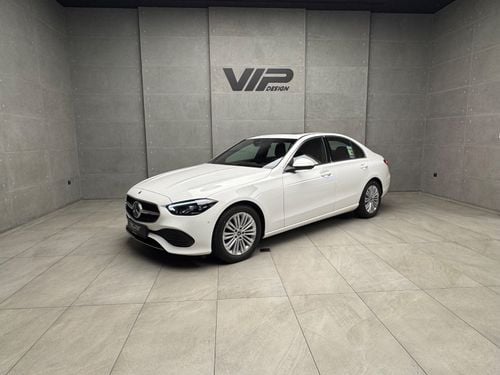 Mercedes-Benz C 200 Premium 2.0L Premium 1.5L